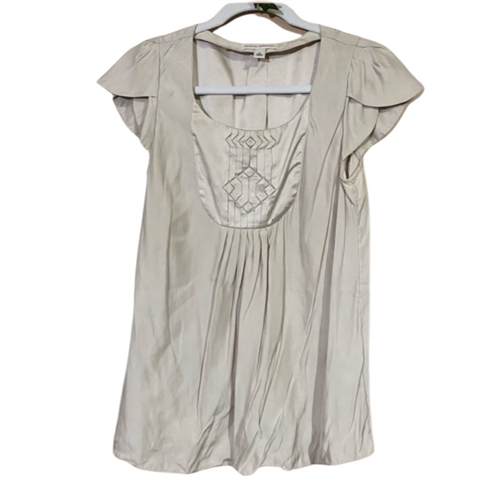 Banana Republic Tan Top Women’s Size Medium Smooth Beige Lightweight Shirt!